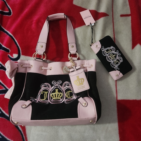 Juicy Couture Handbags - Juicy Couture Lovers Club Day Dreamer Tote Bag And Wallet NWT